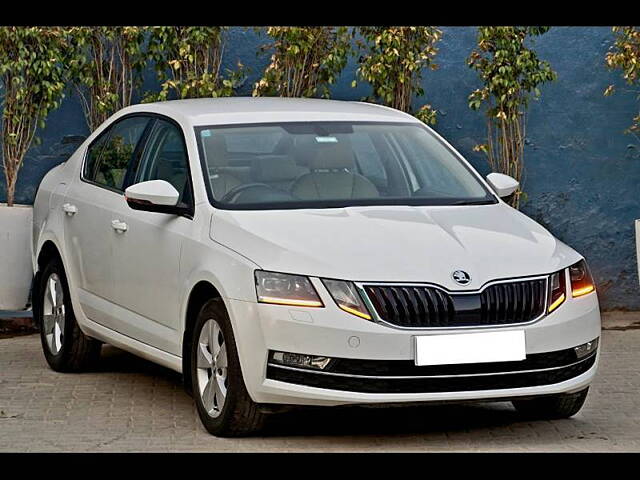 Used Skoda Octavia [2017-2021] 1.8 TSI Style Plus AT [2017] in Delhi