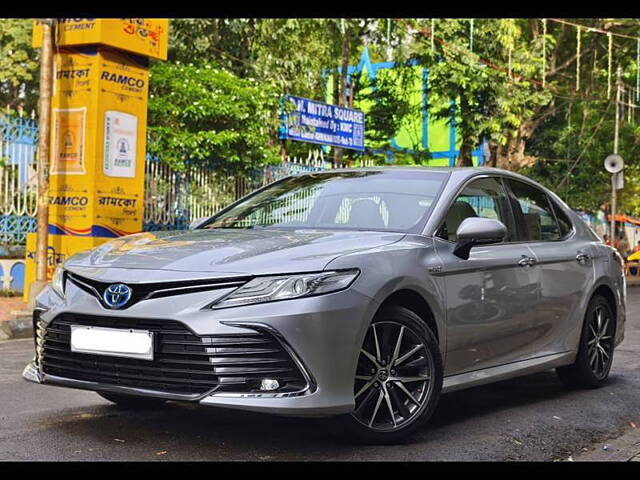 Used Toyota Camry Hybrid in Kolkata