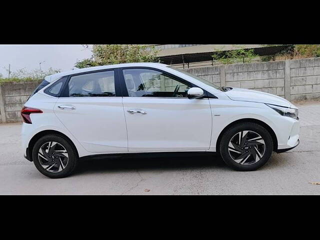 Used Hyundai i20 [2020-2023] Asta 1.2 IVT in Ahmedabad