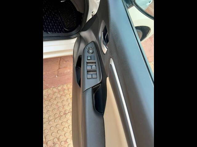 Used Honda Jazz [2015-2018] V AT Petrol in Delhi