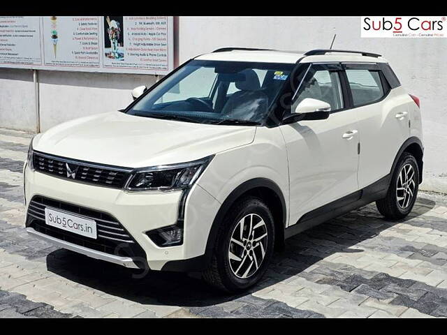 Used Mahindra XUV300 [2019-2024] W8 (O) 1.2 Petrol AMT in Hyderabad