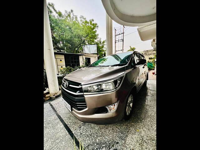 Used Toyota Innova Crysta [2016-2020] 2.4 G 8 STR [2016-2017] in Lucknow