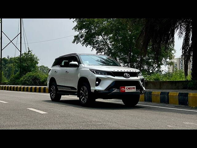 Used Toyota Fortuner Legender 2.8 4X2 AT in Noida