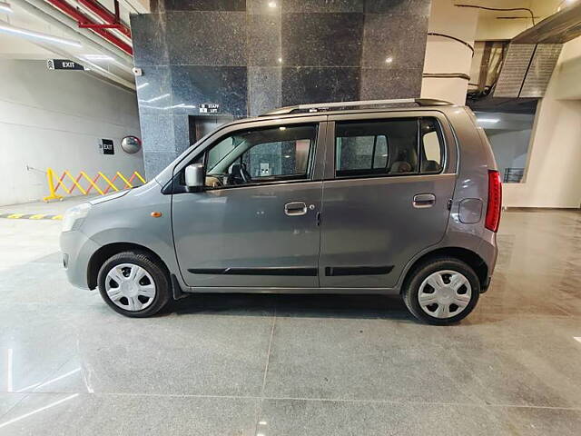 Used Maruti Suzuki Wagon R 1.0 [2014-2019] VXI in Ahmedabad