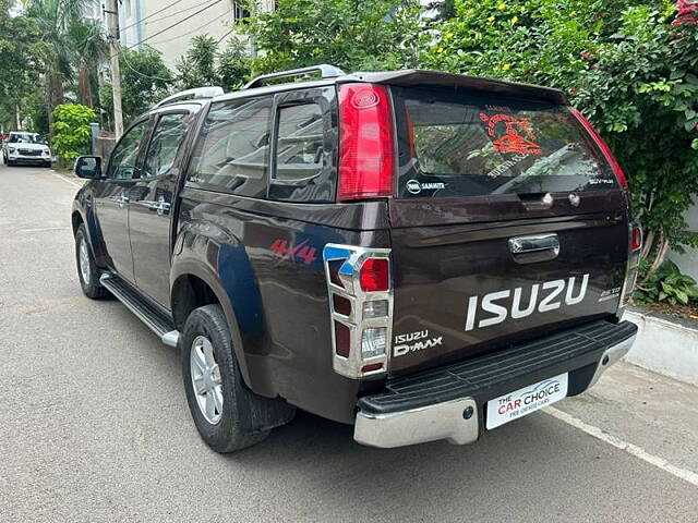 Used Isuzu D-Max V-Cross [2016-2018] 4x4 in Hyderabad