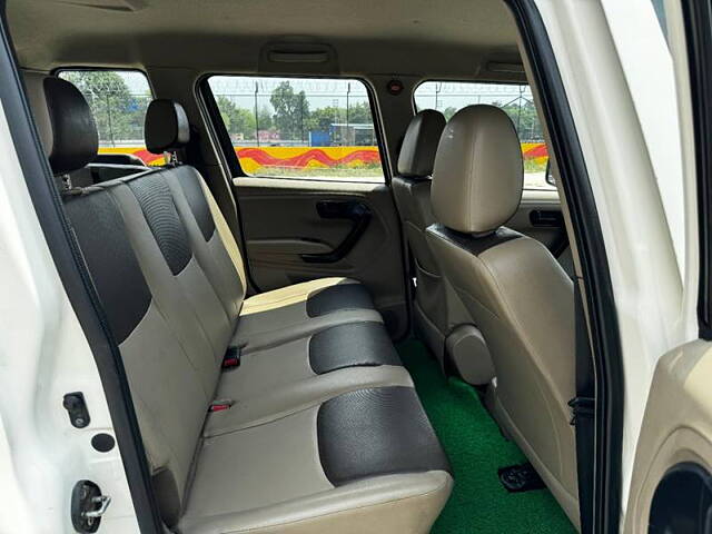 Used Mahindra TUV300 [2015-2019] T4 Plus in Nashik