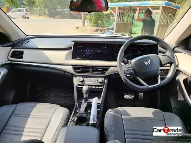 Used Mahindra XUV700 AX 3 Petrol AT 5 STR [2021] in Delhi