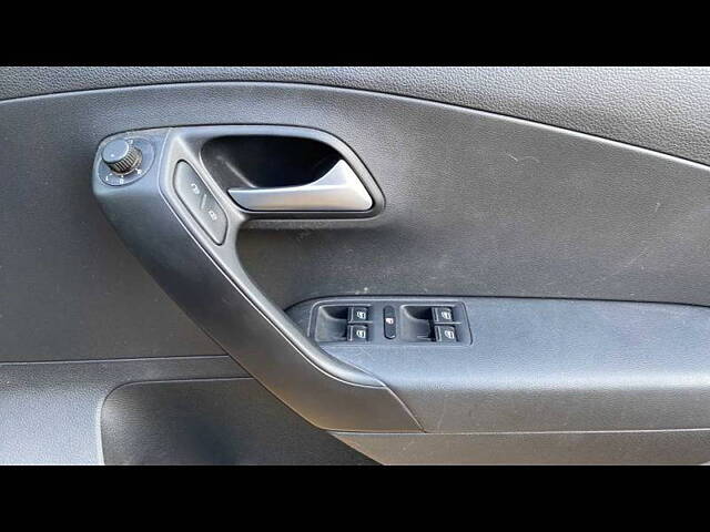 Used Volkswagen Polo [2016-2019] Highline Plus 1.0 (P) 16 Alloy in Hyderabad