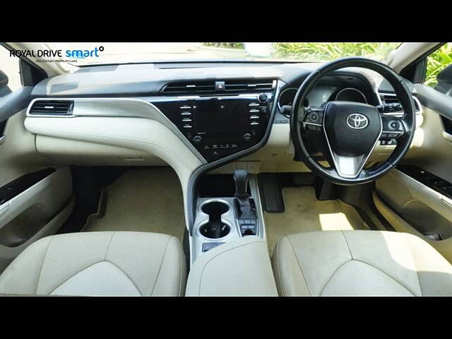 Used Toyota Camry Hybrid in Kochi