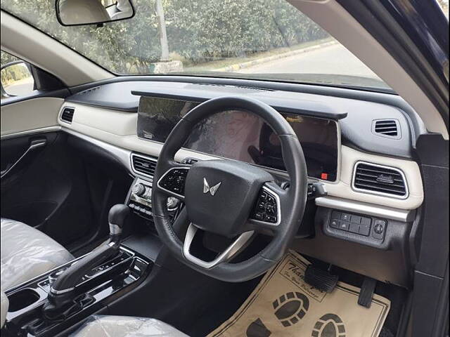 Used Mahindra XUV700 AX 7 Petrol AT 7 STR [2021] in Delhi