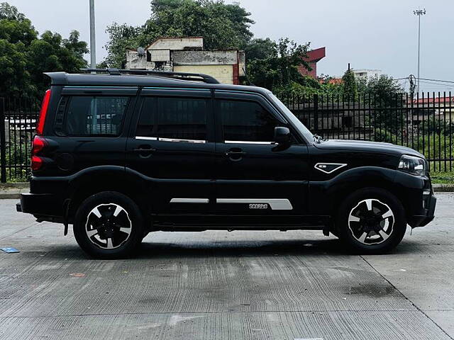 Used Mahindra Scorpio S11 MT 7S in Lucknow