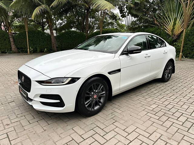 Used Jaguar XE SE in Surat