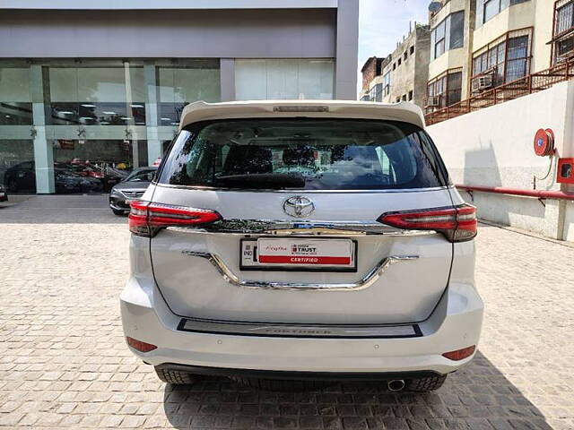 Used Toyota Fortuner 4X2 AT 2.7 Petrol in Delhi