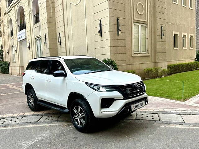 Used Toyota Fortuner 4X2 AT 2.8 Diesel in Delhi