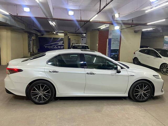 Used Toyota Camry Hybrid in Delhi