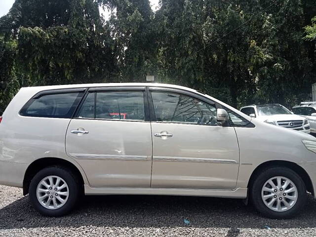 Used Toyota Innova [2009-2012] 2.5 VX 8 STR BS-IV in Mumbai