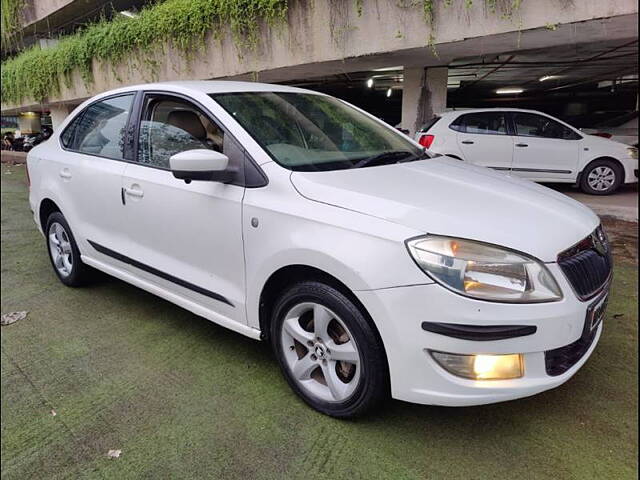 Used Skoda Rapid [2014-2015] 1.5 TDI CR Ambition AT with Alloy Wheels in Mumbai