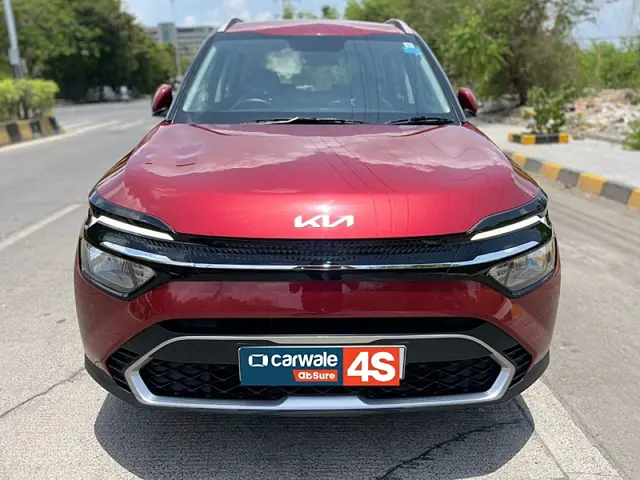 Used 2022 Kia Carens in Mumbai