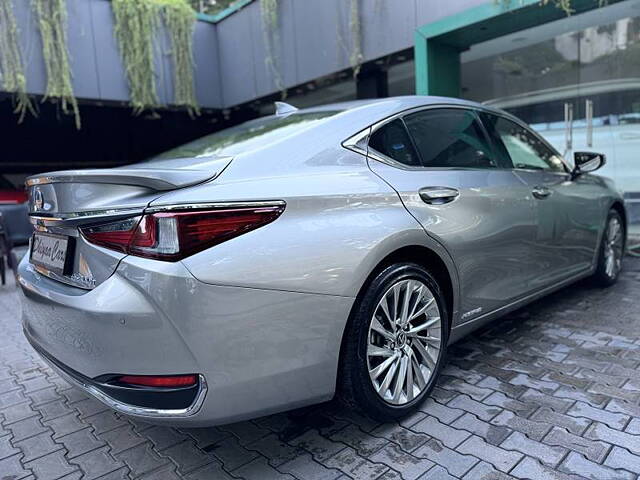 Used Lexus ES 300h Luxury in Chennai