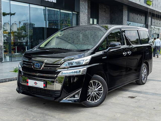 Used Toyota Vellfire VIP – Executive Lounge in Pune