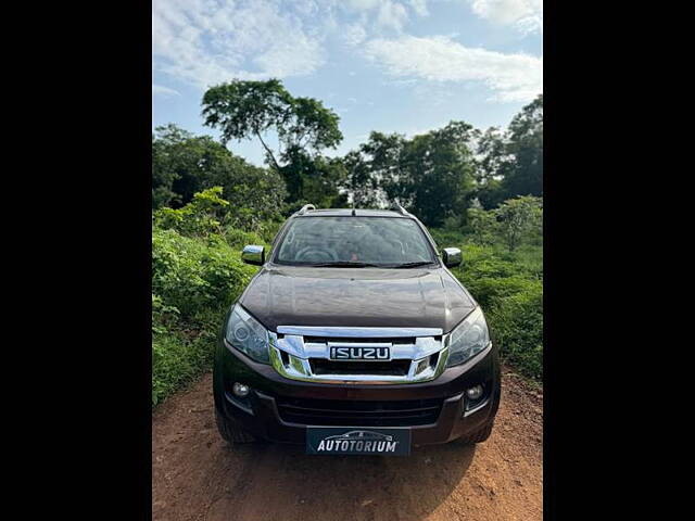 Used Isuzu D-Max V-Cross [2016-2018] 4x4 in Pune