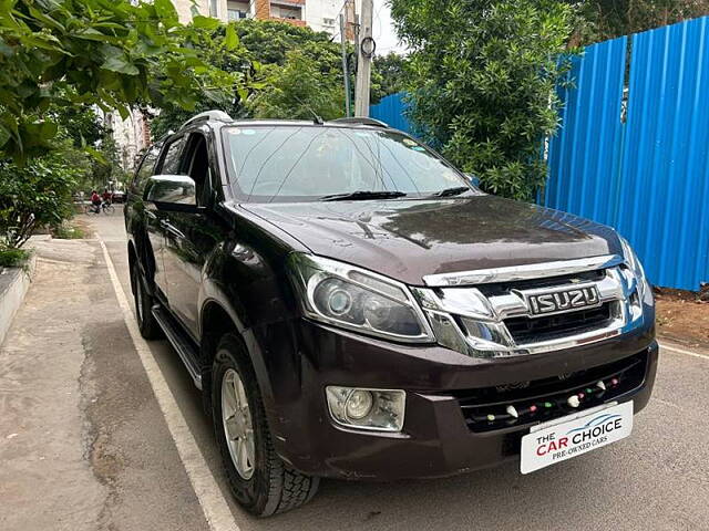 Used Isuzu D-Max V-Cross [2016-2018] 4x4 in Hyderabad