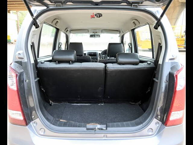 Used Maruti Suzuki Wagon R 1.0 [2014-2019] LXI in Ahmedabad