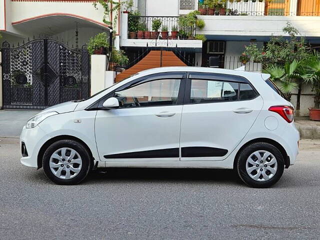 Used Hyundai Grand i10 [2013-2017] Magna AT 1.2 Kappa VTVT [2016-2017] in Delhi