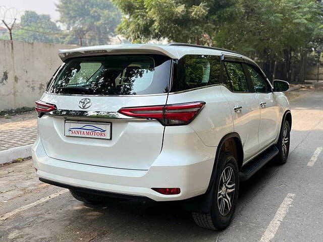 Used Toyota Fortuner 4X2 AT 2.7 Petrol in Delhi