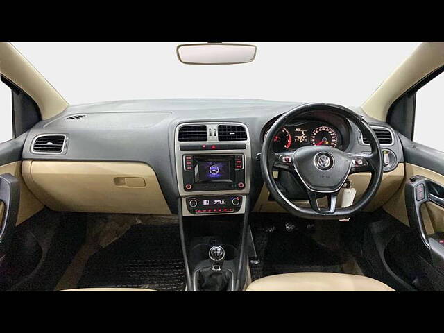 Used Volkswagen Polo [2016-2019] Highline1.2L (P) in Mumbai