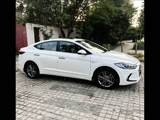 Used Hyundai Elantra SX (O) 2.0 AT in Delhi