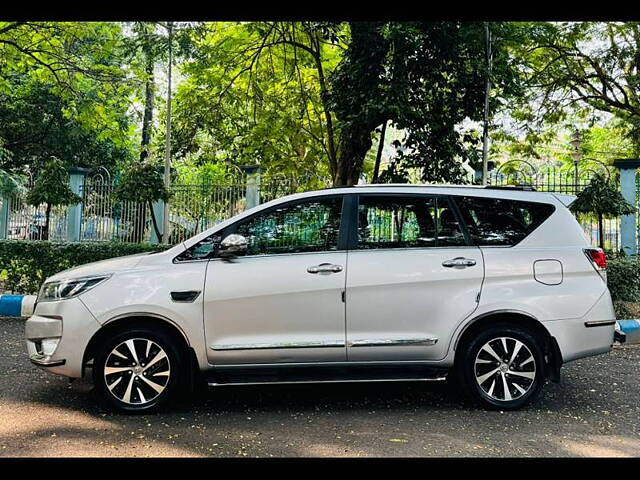 Used Toyota Innova Crysta ZX 2.4 7 STR in Kolkata