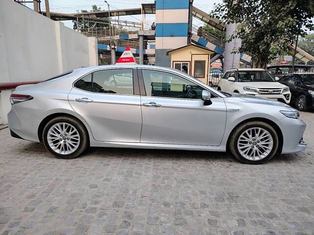 Used Toyota Camry Hybrid in Delhi