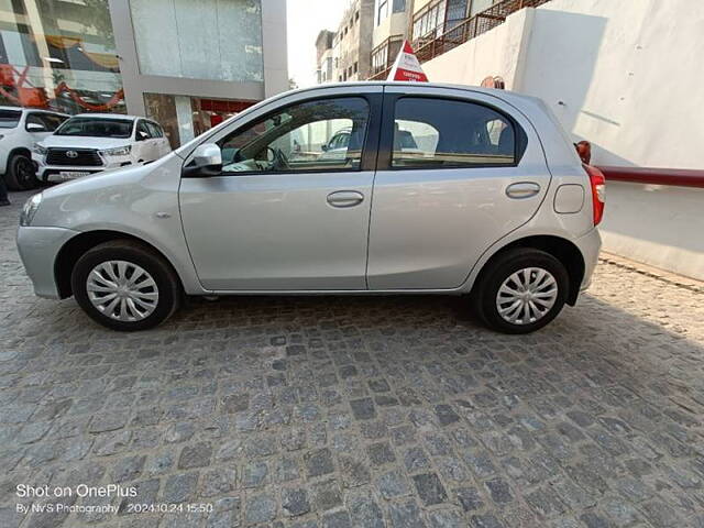 Used Toyota Etios Liva GX in Delhi