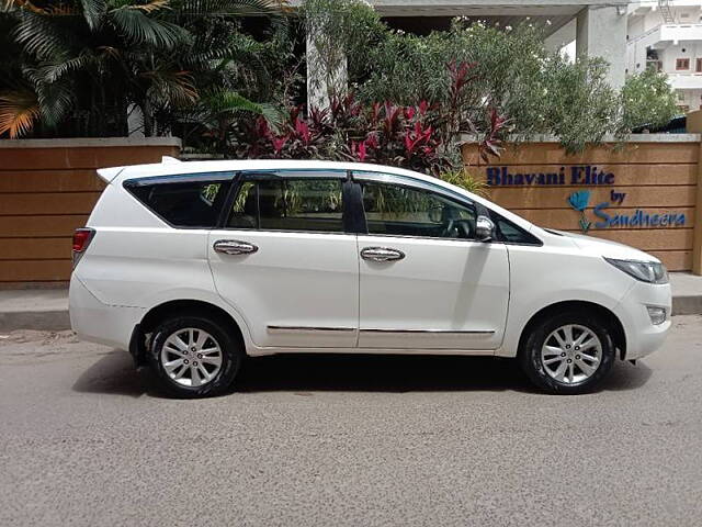 Used Toyota Innova Crysta [2016-2020] 2.4 G 8 STR [2016-2017] in Hyderabad