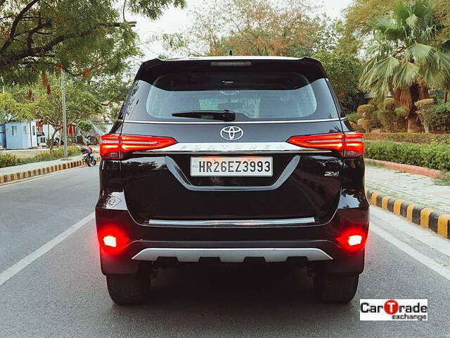 Used Toyota Fortuner 4X2 AT 2.8 Diesel in Delhi