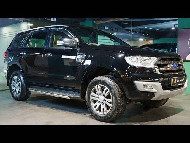 Used Ford Endeavour [2016-2019] Titanium 3.2 4x4 AT in Dehradun