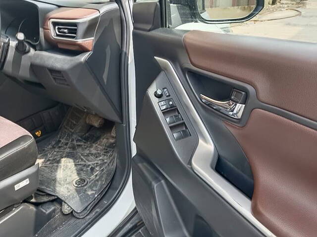 Used Toyota Innova Hycross VX Hybrid 8 STR in Delhi