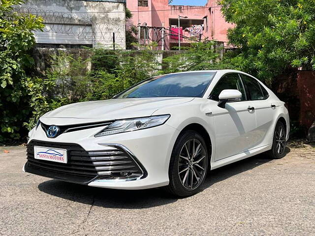 Used Toyota Camry Hybrid in Delhi