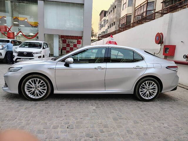 Used Toyota Camry Hybrid in Delhi