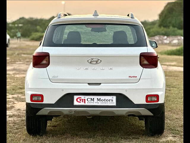 Used Hyundai Venue [2022-2023] SX (O) 1.0 Turbo DCT in Ahmedabad