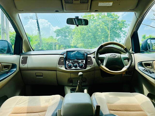 Used Toyota Innova [2012-2013] 2.5 GX 8 STR BS-III in Ahmedabad