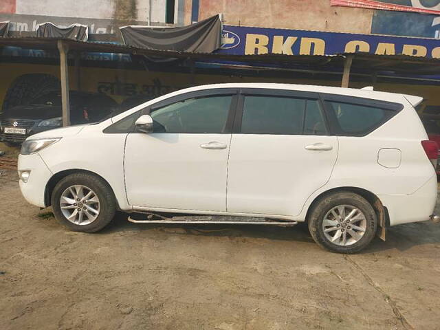 Used Toyota Innova Crysta [2016-2020] 2.4 G 8 STR [2016-2017] in Samastipur