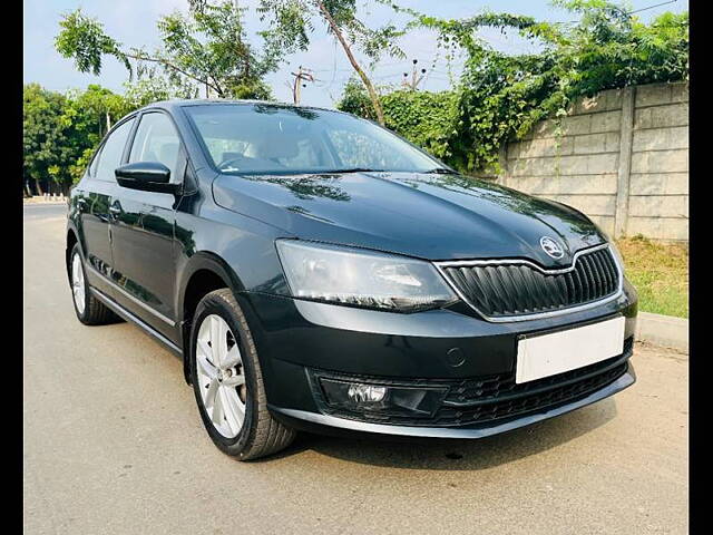 Used Skoda Rapid Style 1.6 MPI in Ahmedabad