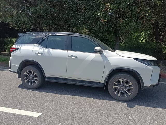 Used Toyota Fortuner Legender 2.8 4X2 AT in Delhi