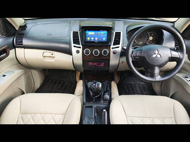 Used Mitsubishi Pajero Sport 2.5 MT in Mumbai