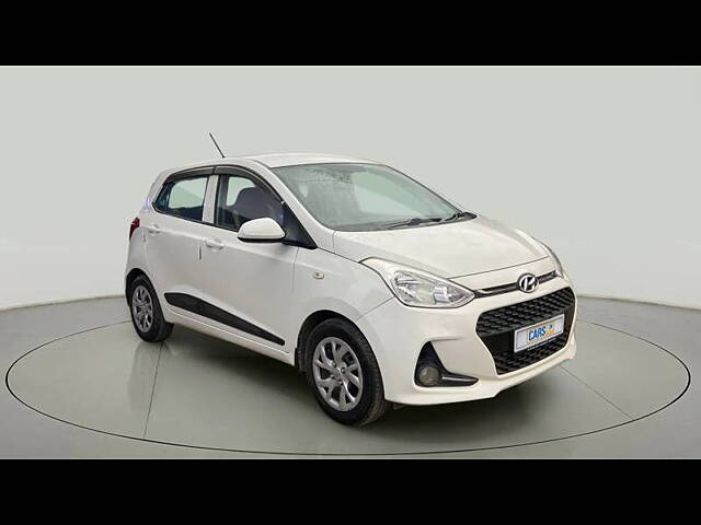 Used 2017 Hyundai Grand i10 in Delhi