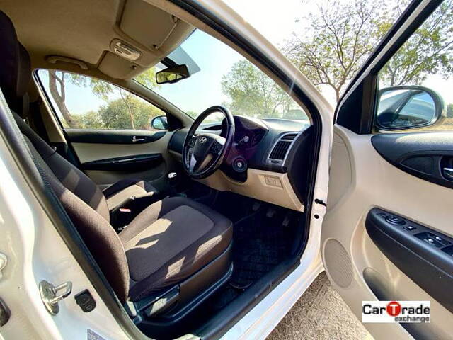 Used Hyundai i20 [2012-2014] Sportz 1.4 CRDI in Ahmedabad