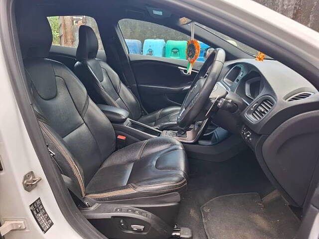 Used Volvo V40 Cross Country [2013-2016] D3 in Mumbai