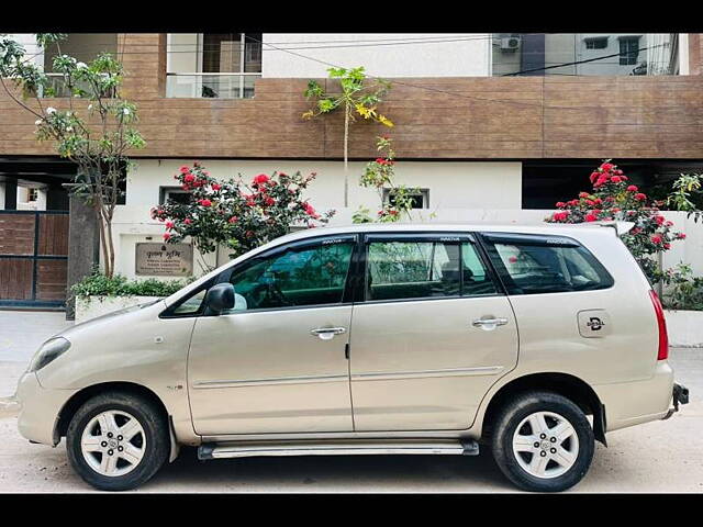 Used Toyota Innova [2005-2009] 2.5 V 8 STR in Hyderabad